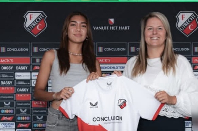 Penyerang Timnas Putri Indonesia Claudia Scheunemann kini resmi bergabung dengan klub Belanda FC Utrecht Wanita. [Instagram]